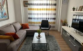 Kelly'S Cozy Hideaway - Central Tirana